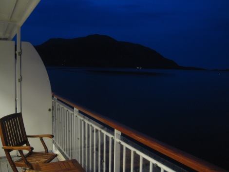 Kvällsutsikt från vår balkong på MS Finnmarken, Hurtigrutten